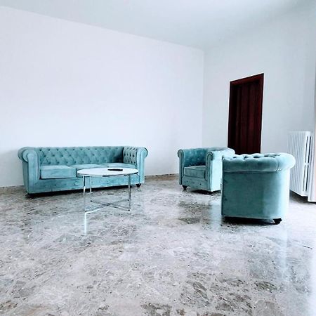 Angela'S Apartment. Elegant Two Bedroom House In Irsina Exterior photo